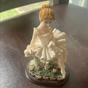Elegant Cream Ballerina Figurine Vase